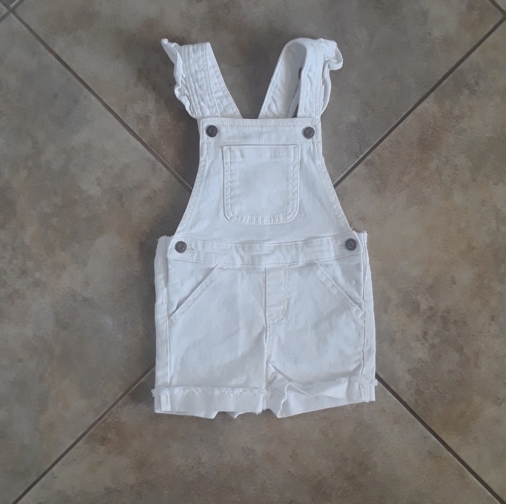 Okie dokie. Girl's  Overalls Shorts. Size: 3T.